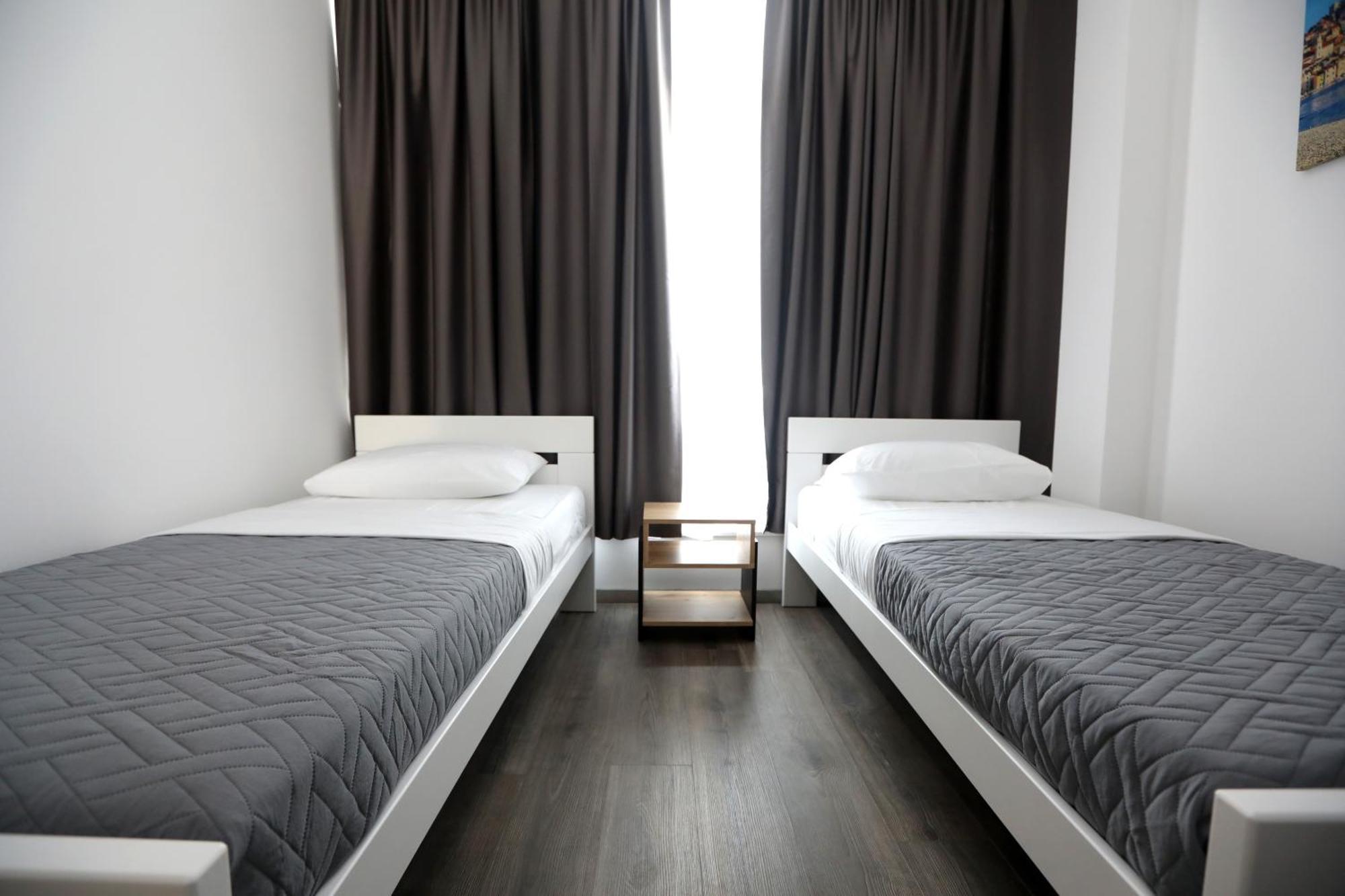 D R Apartments Šibenik Eksteriør bilde