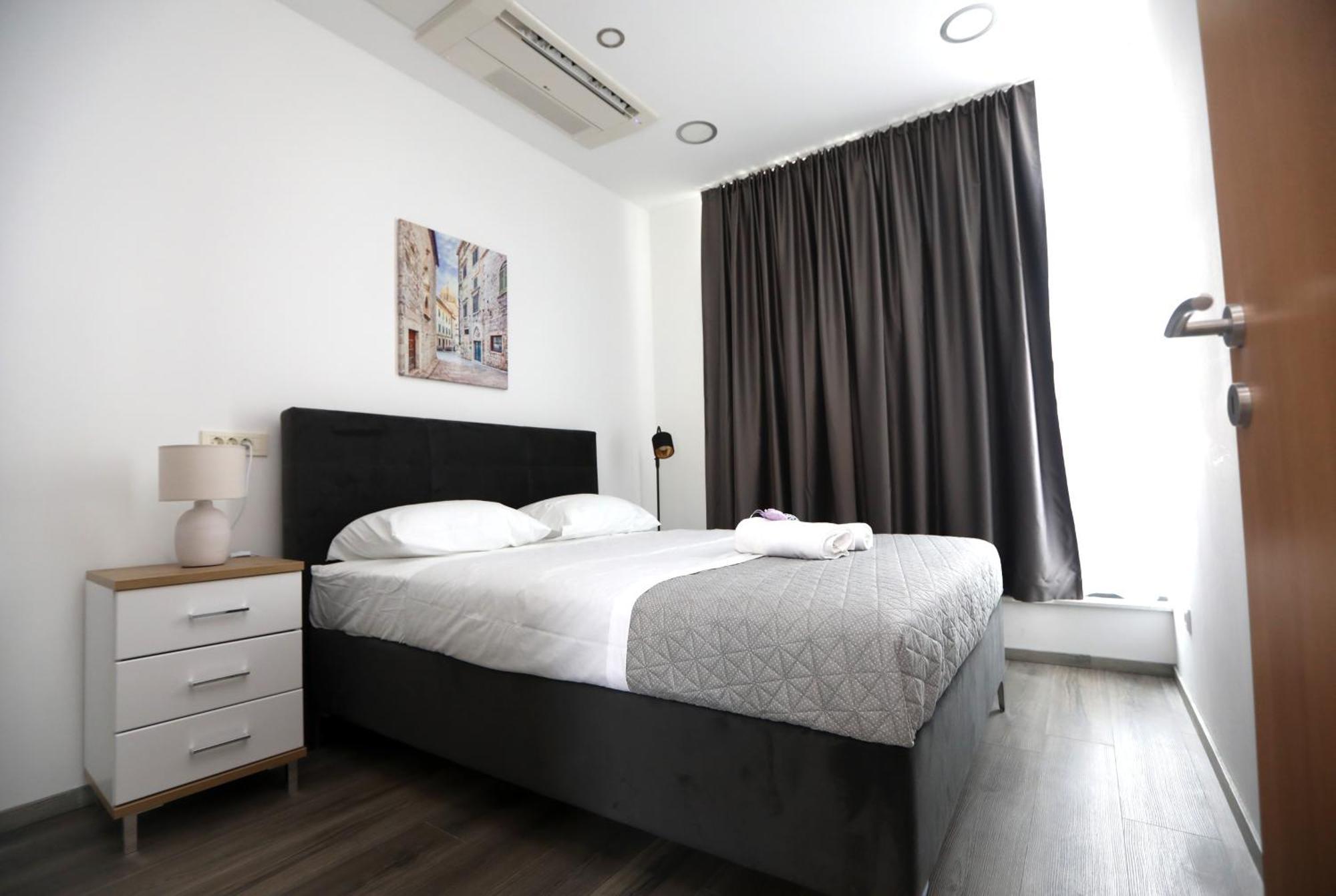 D R Apartments Šibenik Eksteriør bilde