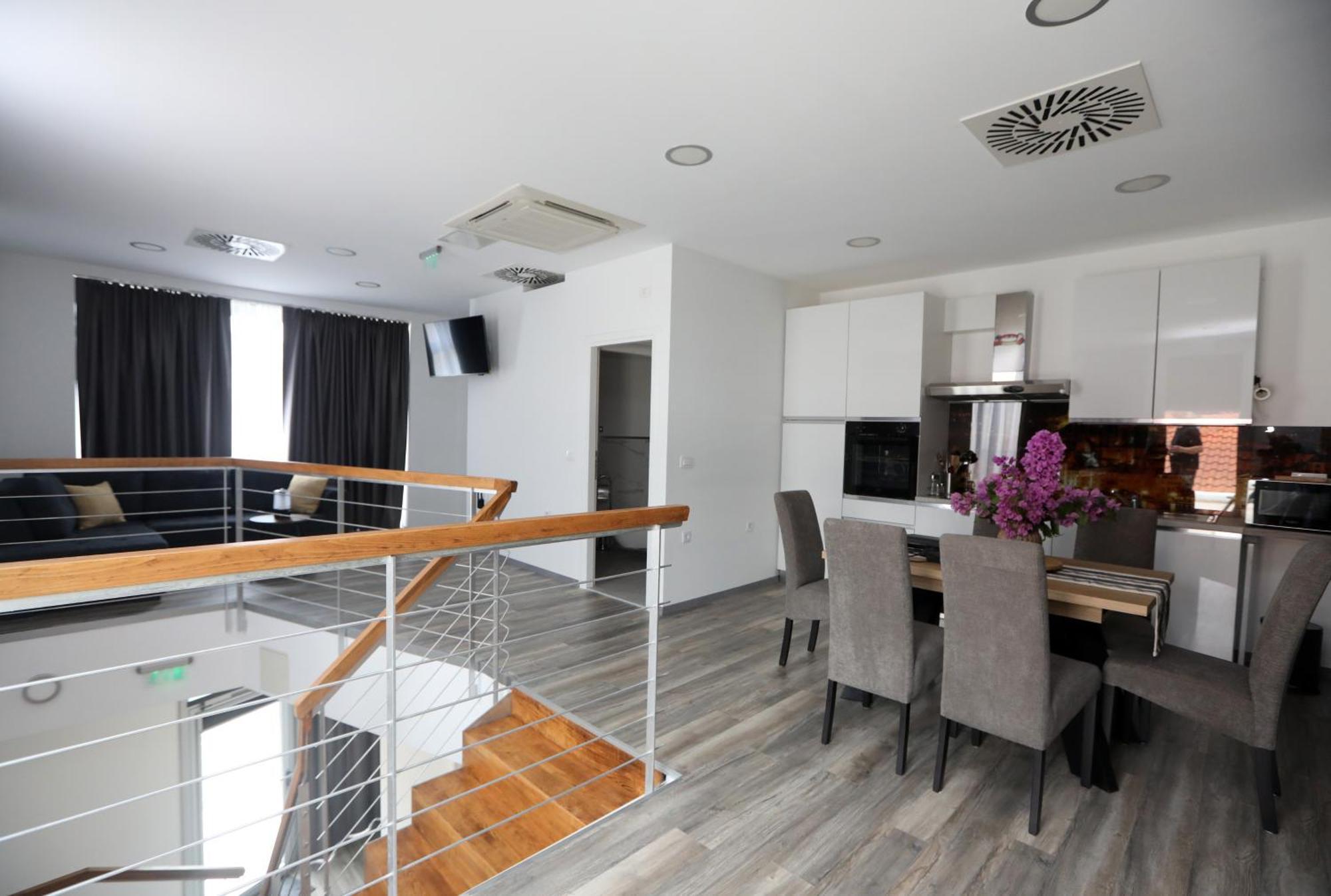D R Apartments Šibenik Eksteriør bilde