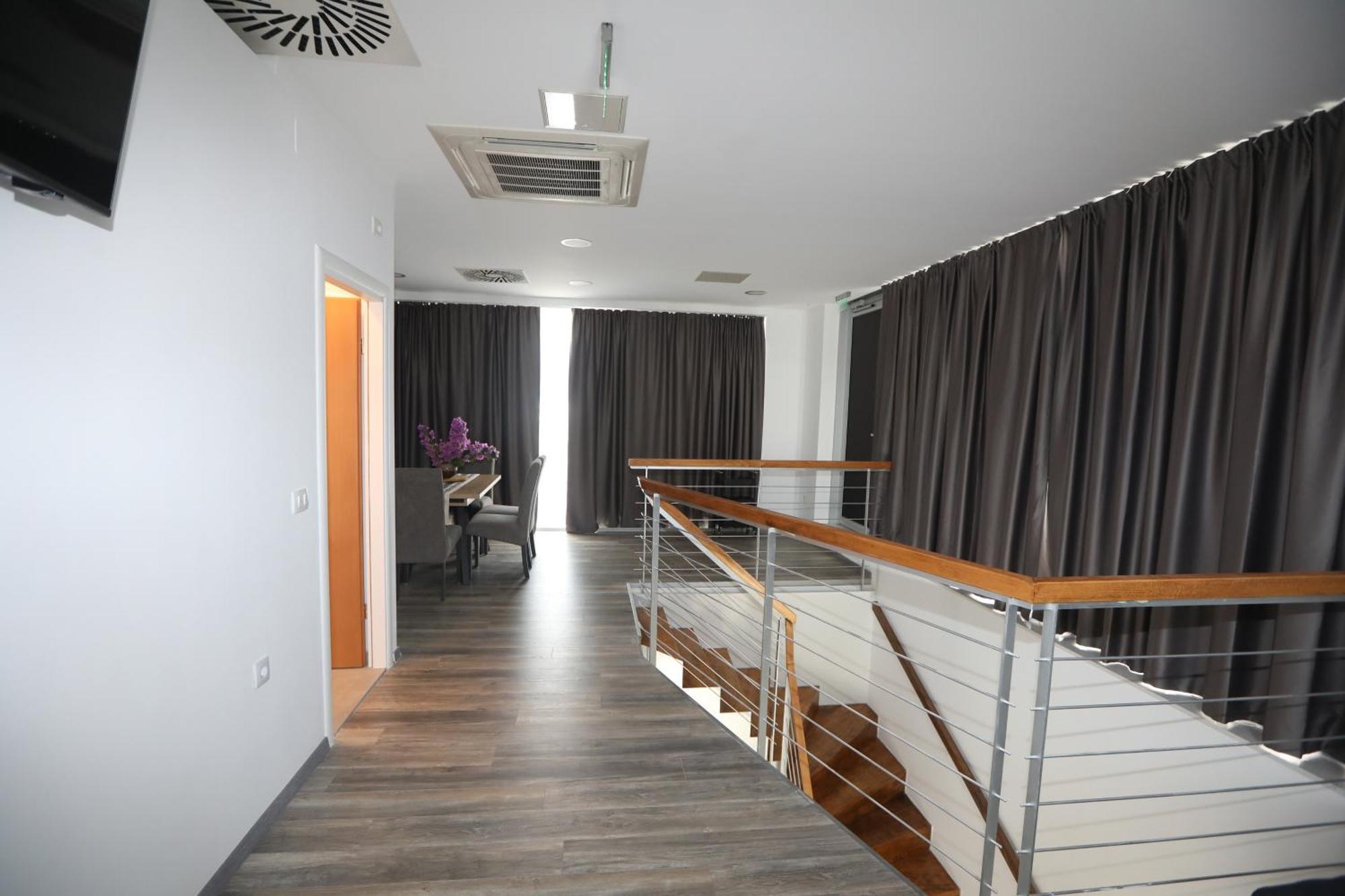 D R Apartments Šibenik Eksteriør bilde