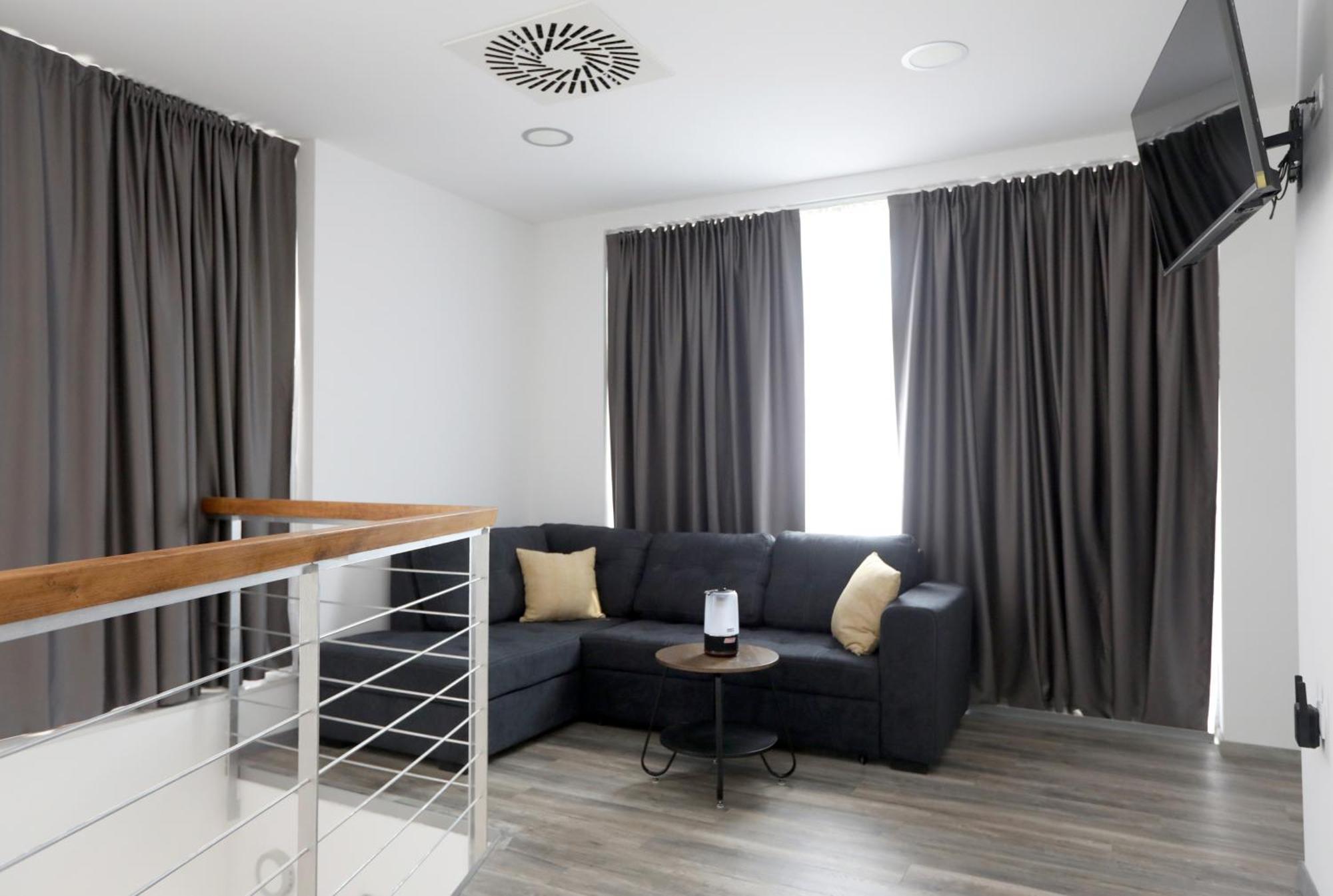 D R Apartments Šibenik Eksteriør bilde